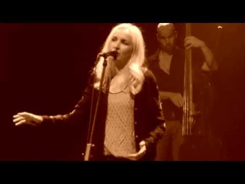 17 Hippies: Son mystère (live)