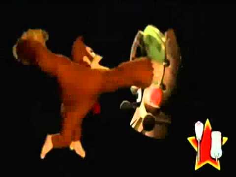 Donkey Kong violently attacks Gong for Five Minutes
