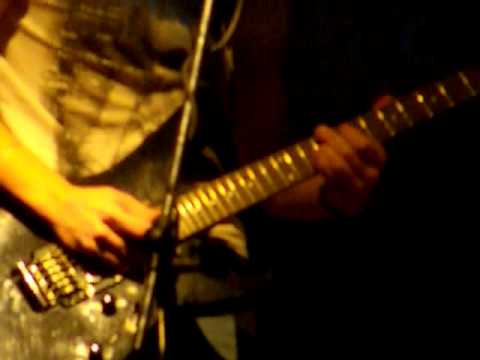 Space of Escapist - Život