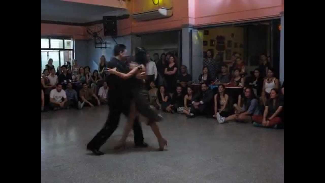MOIRA CASTELLANO y RICARDO BIGGERI en Viva La Pepa Milonga (1/4)