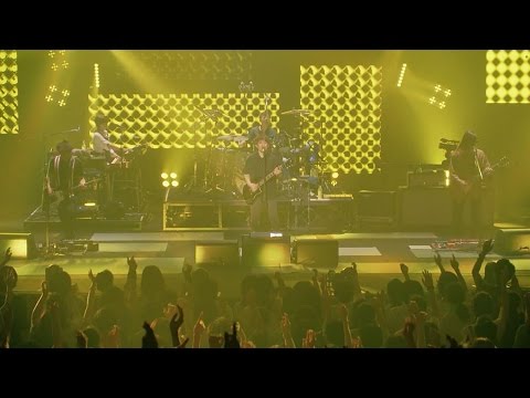 スピッツ「醒めない」（DVD＆Blu-ray『SPITZ JAMBOREE TOUR 2016 “醒 め な い”』より）