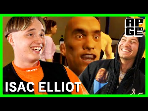 ISAC ELLIOT STARTS A BAR FIGHT IN VR