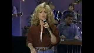 Barbara Mandrell -  Tall Drink Of Water