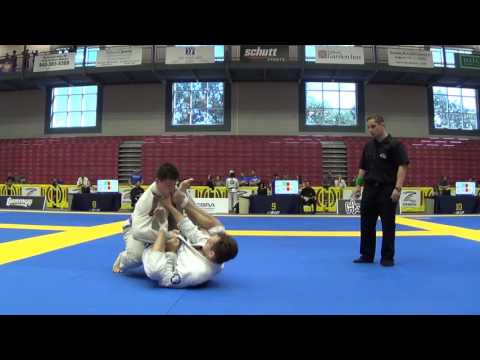 IBJJF Dallas Open 2016 - Michael Salazar (AMBJJ) vs. Trent Ebarb (TPC)