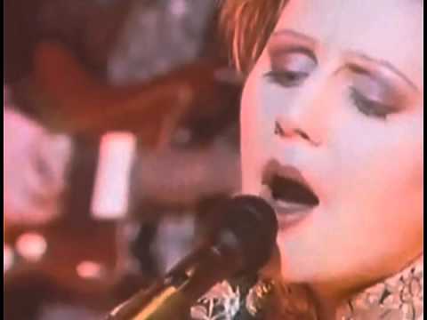 Cocteau Twins- Pink Orange Red- Filmed by the Tube- 1985- Remastered