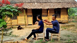 single mother: harvesting corn to sell.  the house is lit || Ly Tieu An