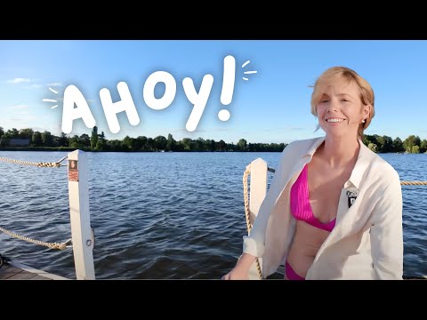 Pure adventure: Jeanne steers the Bunbo houseboat alone for the first time!