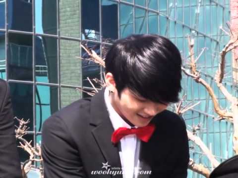 [FANCAM] 110225 우현 at Music Bank Fan Meeting