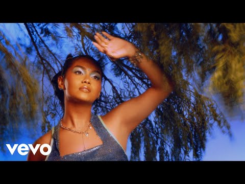 Paravi - Broken English (Visualizer)