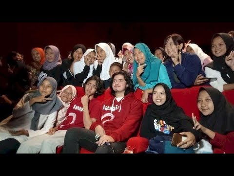 Meet And Greet Film Asal Kau Bahagia di Bandung, Aliando Syarief dan Dewa Dayana Sapa Penggemar