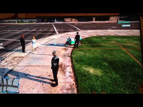 Hacker dandole 2 millone a Queen_barbien04