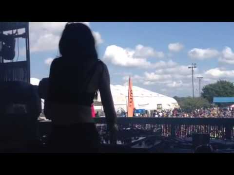 Audrey Napoleon plays Banana Soda Es Muy Loca - Identity Festival Philly