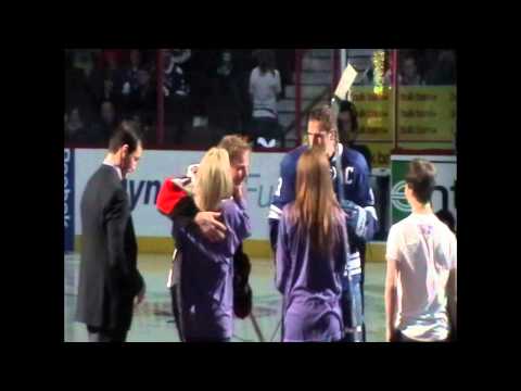 Carrying the Sens Flag