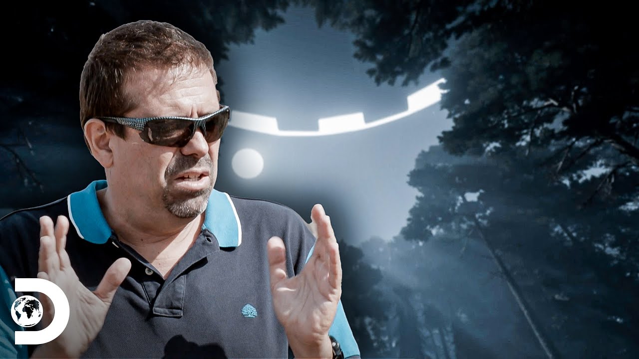 Watch Now Pessoas relatam experiências com seres extraterrestres | Aliens Entre Nós | Discovery Brasil Pessoas relatam experiências com seres extraterrestres | Aliens Entre Nós | Discovery Brasil