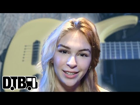 The Warning's Daniela Villarreal Vélez - GEAR MASTERS Ep. 471