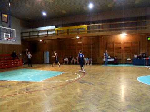 ŚKM U-18 MOSM Bytom -MKKS Dabrowa G.