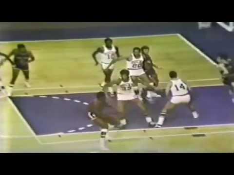 Willis Reed (34pts) vs Kareem Abdul-Jabbar Highlights