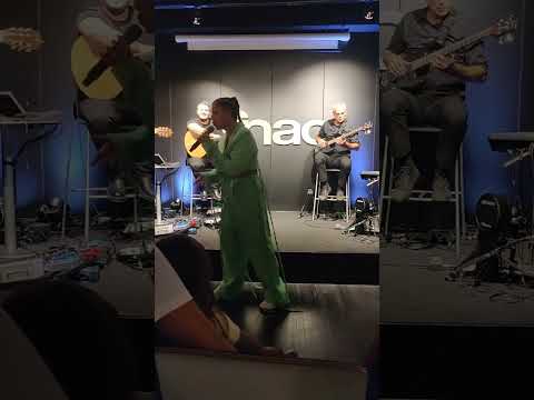 3 Sara Correia FNAC CHIADO 13.10.2023