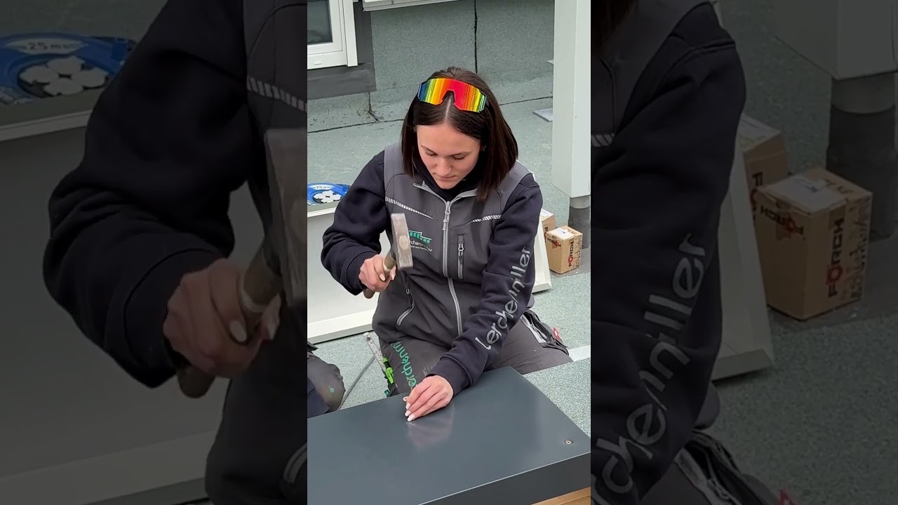Azubis live - Montage Attikaabdeckung