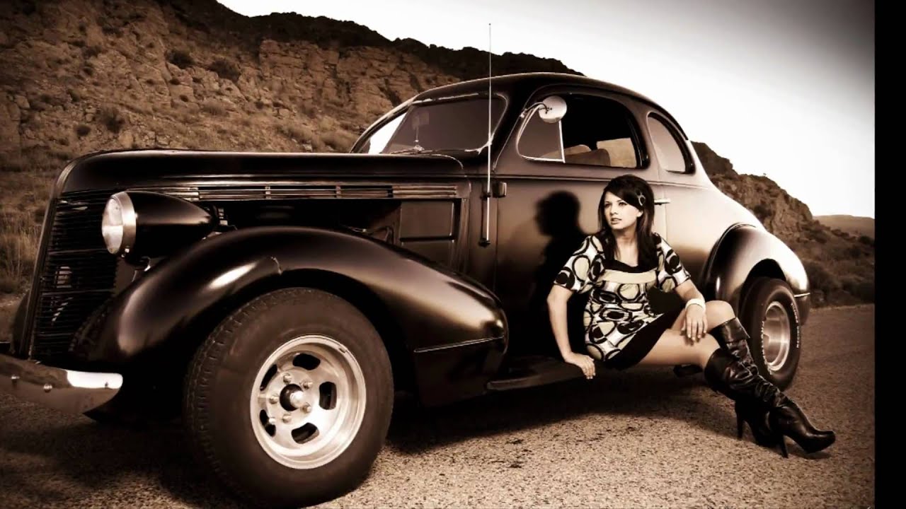 Photography Strobist Tutorial: Retro Pinups Model and hotrods - Learn Photography series