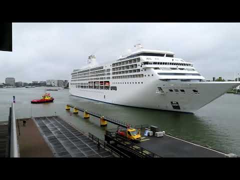 Thumbnail for Aankomst cruiseschip Seven Seas Mariner bij de Passenger Terminal Amsterdam