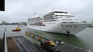Aankomst cruiseschip Seven Seas Mariner bij de Passenger Terminal Amsterdam