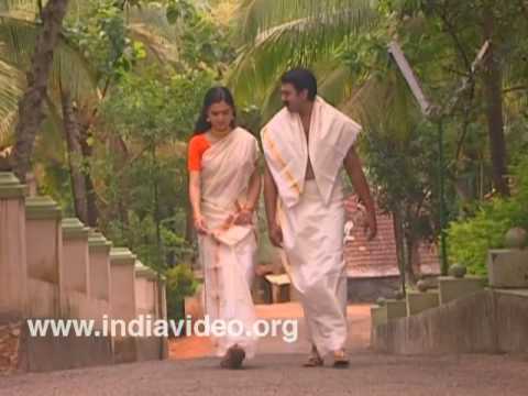 download lagu mp3 mp4 Kerala People Dress, download lagu Kerala People Dress gratis, unduh video klip Kerala People Dress