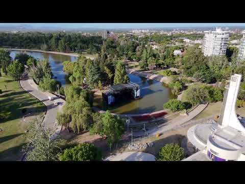 Vista aérea Museo e Isla parque General San Martín. Mendoza 
