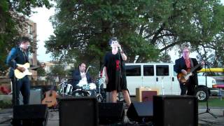 Kelly Hogan "Dusty Groove" live in Monona