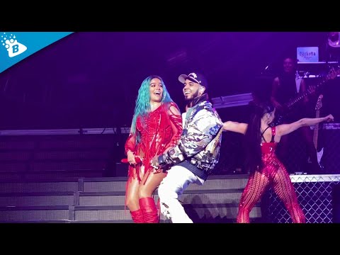Anuel AA Surprises Karol G at Concert in Puerto Rico | FULL PERFORMANCE