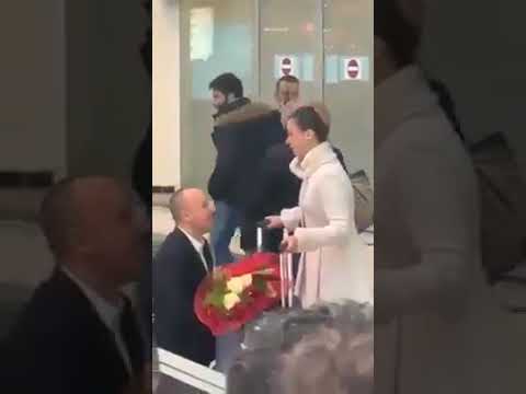 La proposta di matrimonio rifiutata all'aeroporto etneo