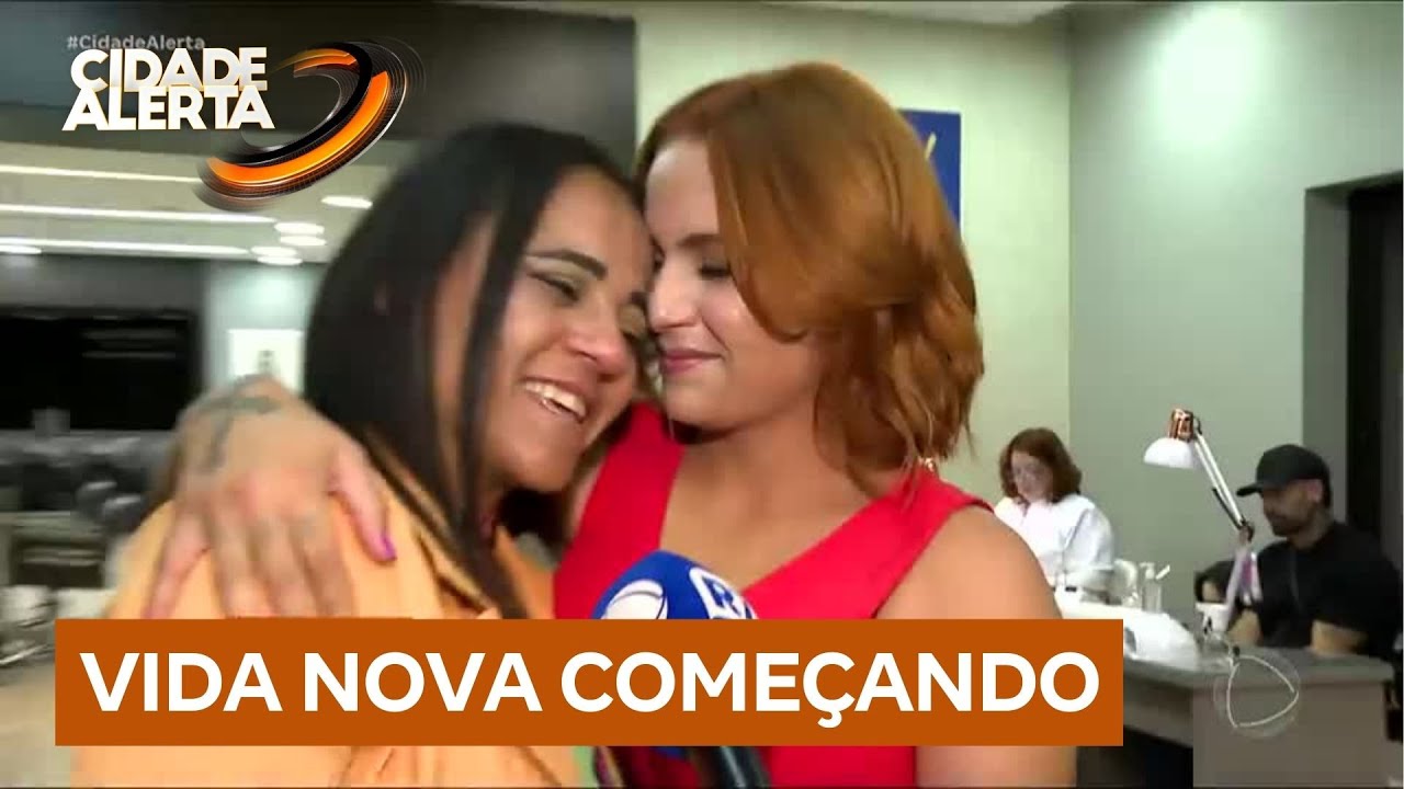 ‘Princesa da Cracolândia’ reencontra família após três meses em clínica de reabilitação