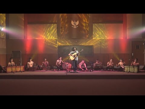 Fajar Merah ft. Artaxiad - Momok Hiyong (diambil dari kanal youtube tentangSolo TV)