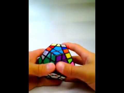 Видео Головоломка Megaminx 12 surfaces black foundation