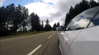 preview picture of video 'Bmw z4 jagt einen Porsche gt3 im Schwarzwald / Black forest'