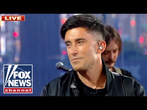 Phil Wickham performs live on 'Fox & Friends'