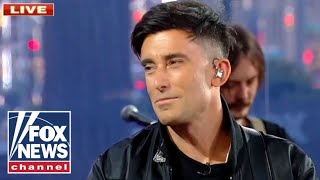 Phil Wickham performs live on &#39;Fox &amp; Friends&#39;