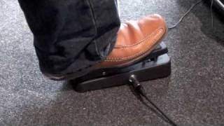 Video thumbnail for Jim Dunlop GCB-95 Cry Baby Wah by Pedal Tone
