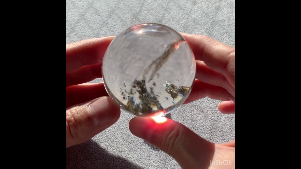 [ガネッシュヒマール産]ヒマラヤ水晶丸玉/スフィア（クローライトインクルージョン・レインボー入り）-slide-youtube