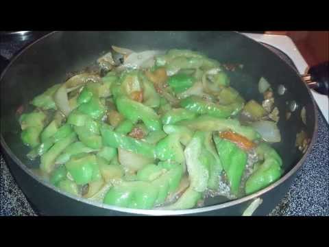 how-to-make ginisang ampalaya - with fried pork