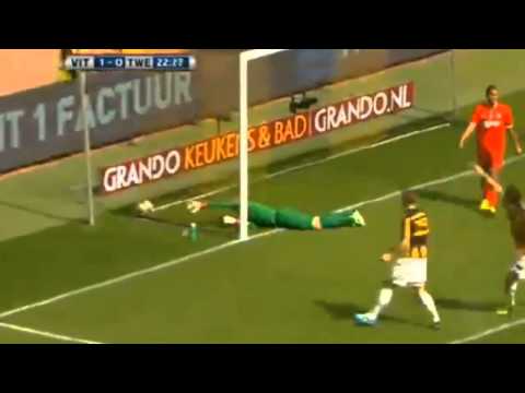 ハーフナーマイク、ヘディングで先制ゴール　Havenaar Mike First Goal