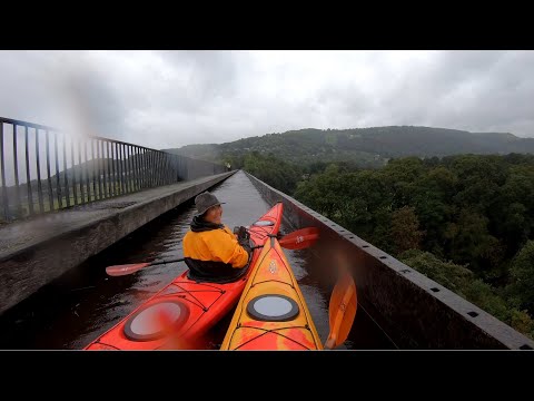 Kayaking the Llangollen Canal - Pontcysyllte Aqueduct