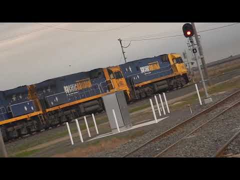 NR6,9322 and 9323 Pacific National Southbound at Wallan!