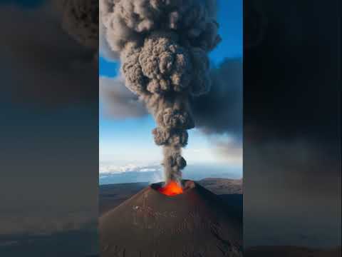 Volcanic eruptions can be effusive or explosive #pyroclastic #tephra #Lava #Magma