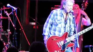 Elvin Bishop with Mickey Thomas - What The Hell Is Going On