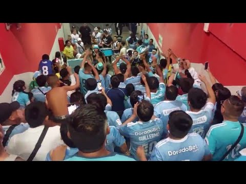 "Me fui a popular junte a mis amigos y formamos esta barra" Barra: Extremo Celeste &bull; Club: Sporting Cristal