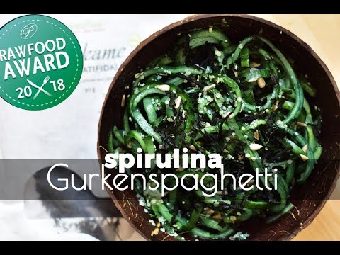 Spirulina-Gurkenspaghetti | RAWFOOD AWARD 2018 – Quer durchs Beet und Meer | @pureraw.de