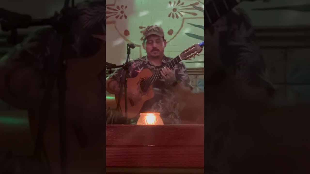 Promotional video thumbnail 2 for El Chagito Boleros