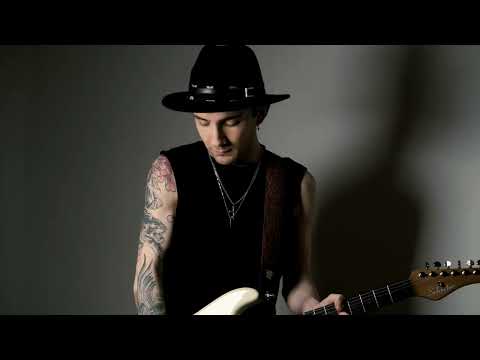 Schecter Nick Johnston Traditional - Demo by Jimi Hero