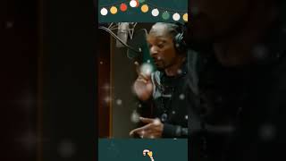 Winter Wonderland/Here comes Santa Clause ft. Snoop Dogg x Anna Kendrick #pitchperfect2